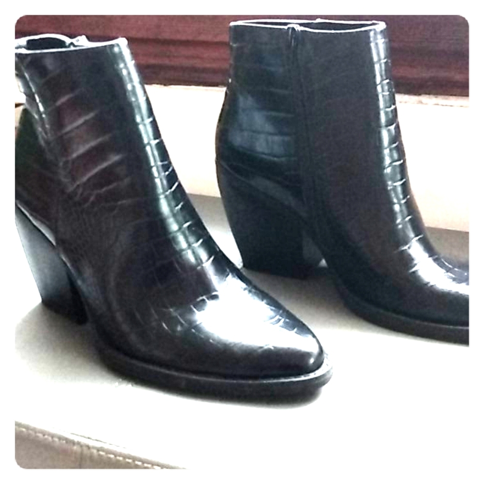 Madden Girl boots size 9.5 brand new!!!